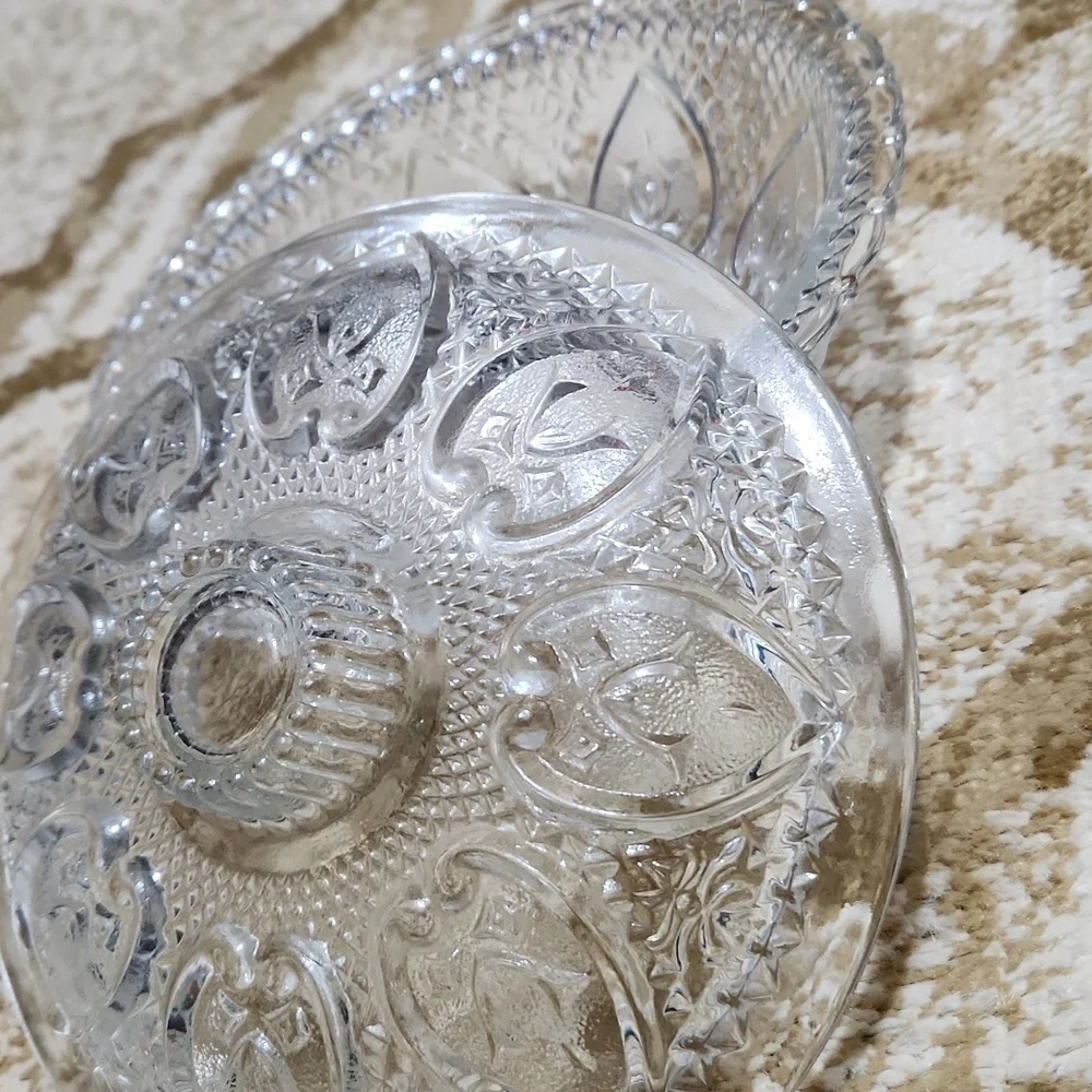 Vintage Pasari Indonesia KIG Pressed Glass Hearts Bows Bowl With Lid Collectible